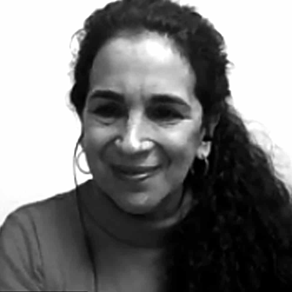 CoLab_Marcela_Castillo_negro
